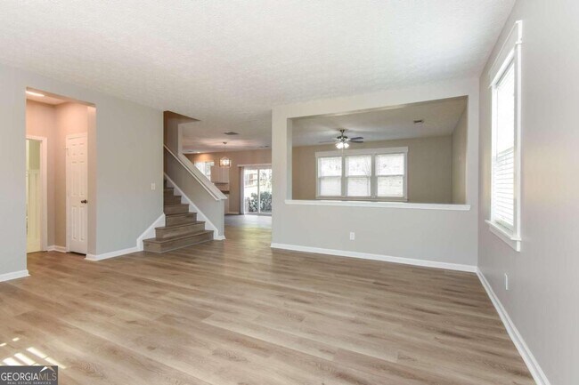 Building Photo - 133 Sugar Berry Pl