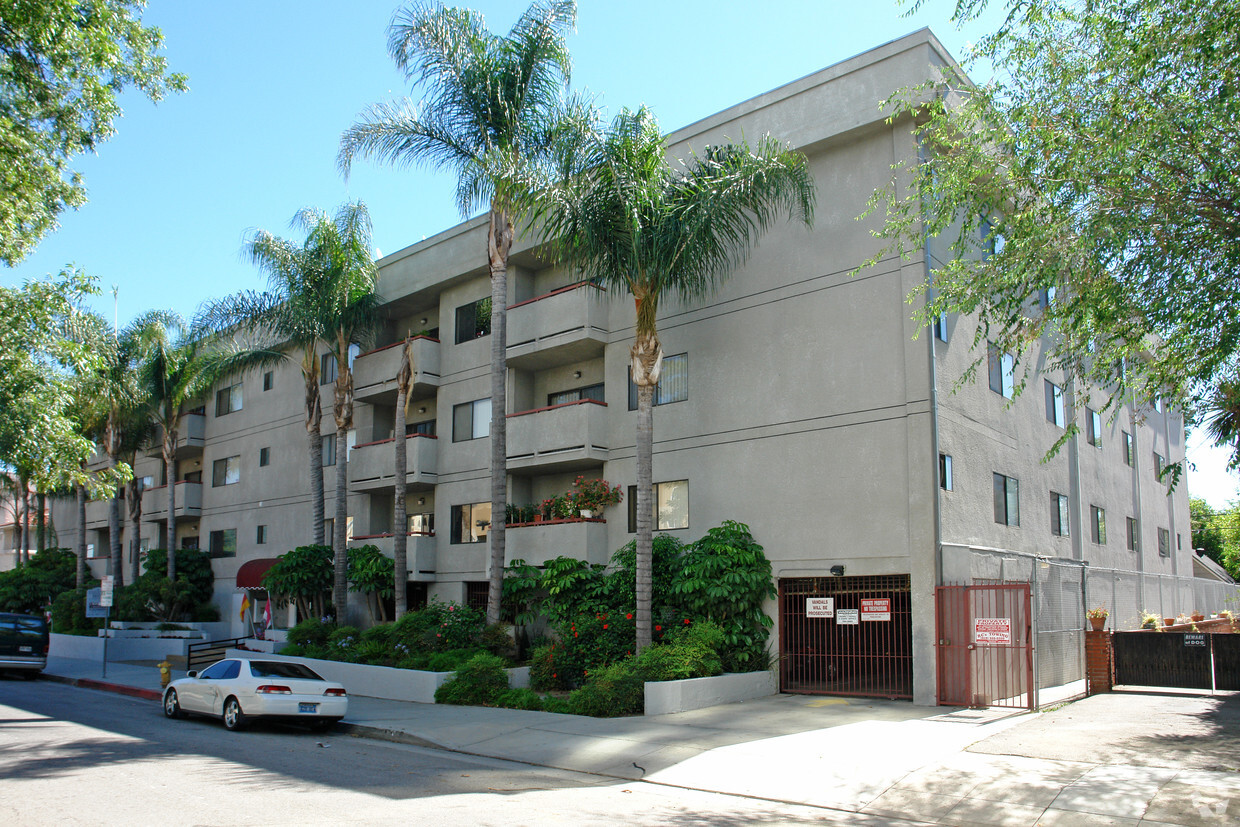 Primary Photo - Executive House