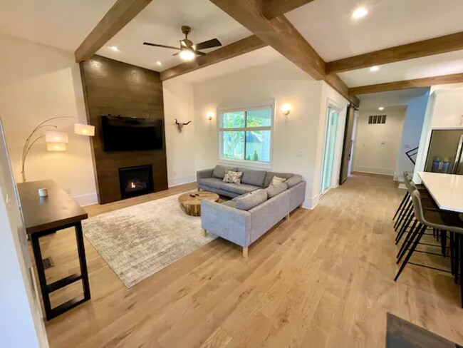 Foto del edificio - 1831 Illinois St