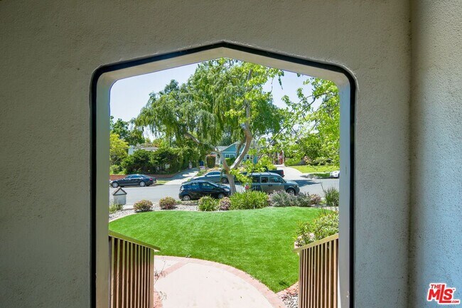 Foto del edificio - 5122 Hermosa Ave