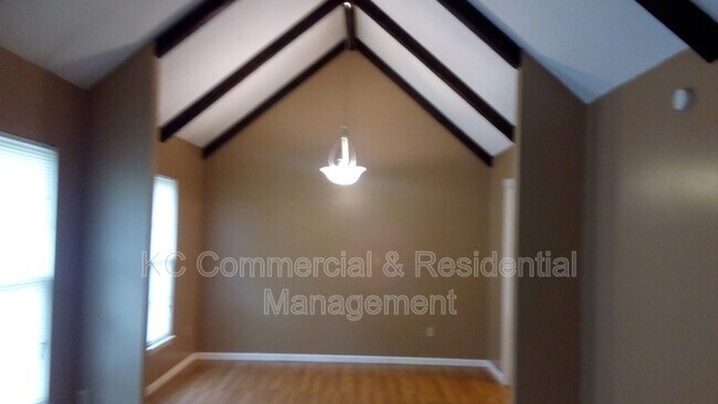Foto del edificio - 10013 N Harrison Dr