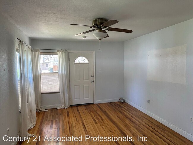Foto del edificio - 3 br, 1 bath House - 1023 N Eddy