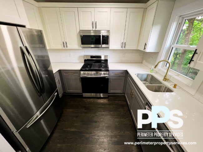 Foto del edificio - 1064 Westmoor Dr NW