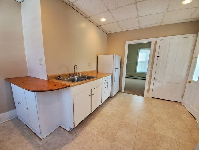 Foto del edificio - 27 First Ave