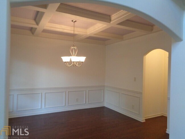 Building Photo - 381 Cliffhaven Cir