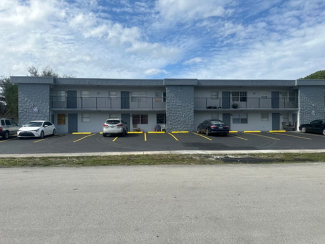 Building Photo - 3701 SW 59th Terrace