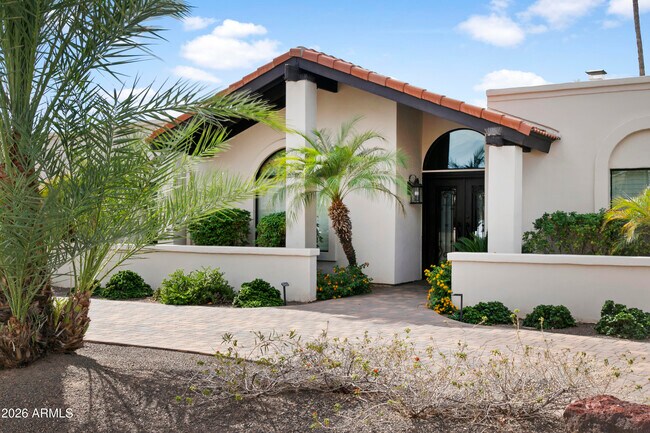 Building Photo - 6031 E Ludlow Dr