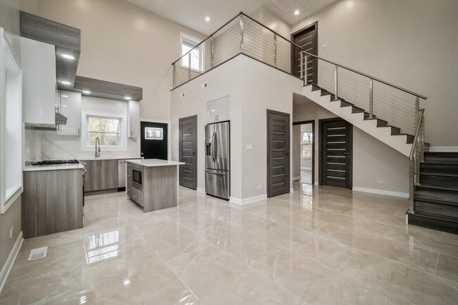 Building Photo - 15170 Walnut Dr