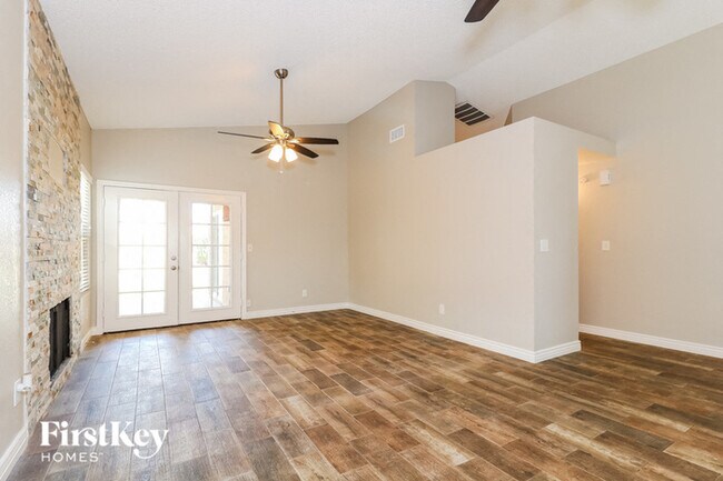 Building Photo - 4052 E Mountain Vista Dr