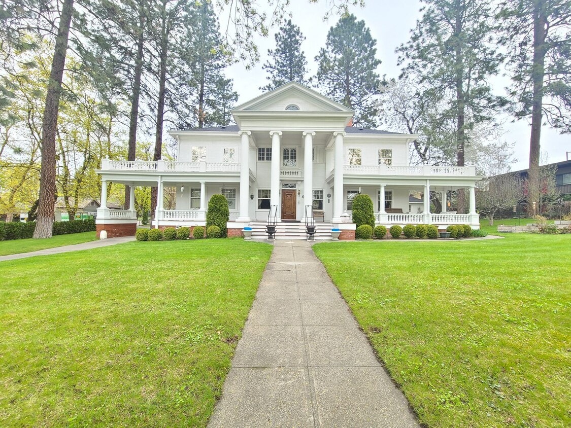 Primary Photo - 1022 W 9th Ave
