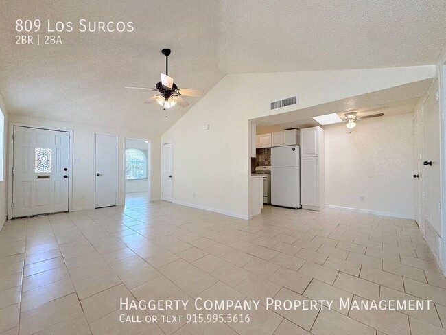 Building Photo - 809 Los Surcos Rd