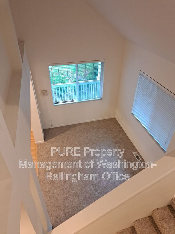 Building Photo - 2405 84th Ave NE