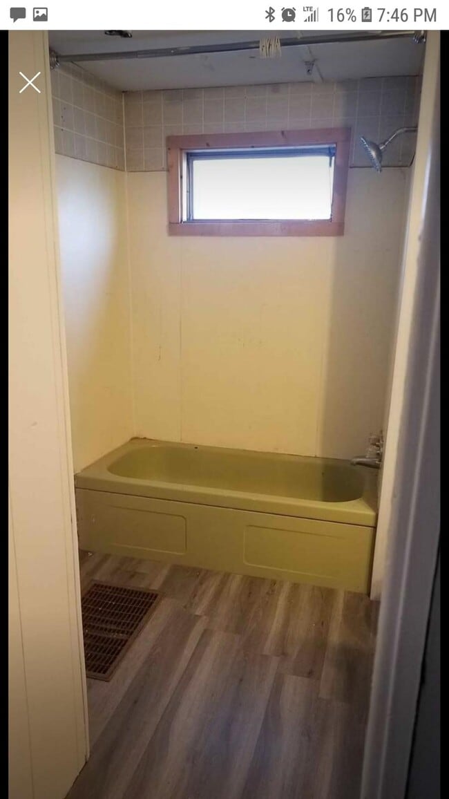 Foto del edificio - 18015 Park Ave