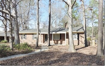 Building Photo - 1300 Dogwood Ln NW