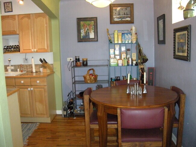 ZONA DE COMEDOR - 901 Fairfax St