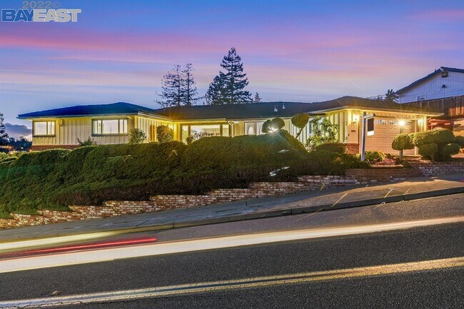 Building Photo - 18545 Carlwyn Dr