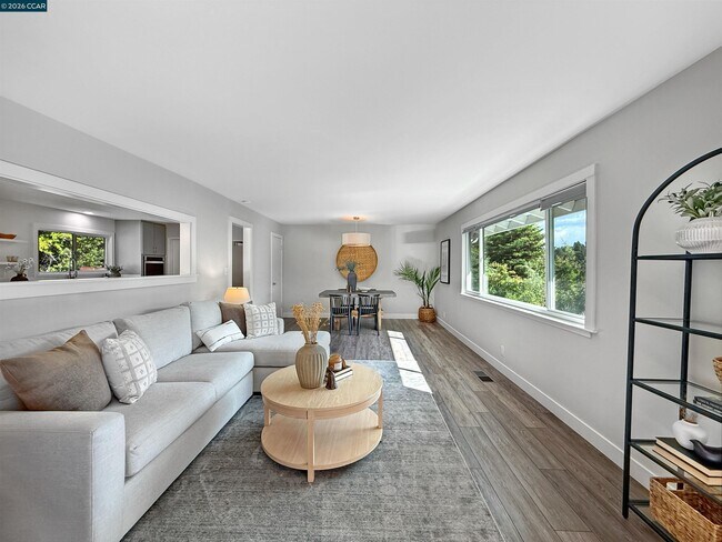 Foto del edificio - 8 Cherryhills Ct