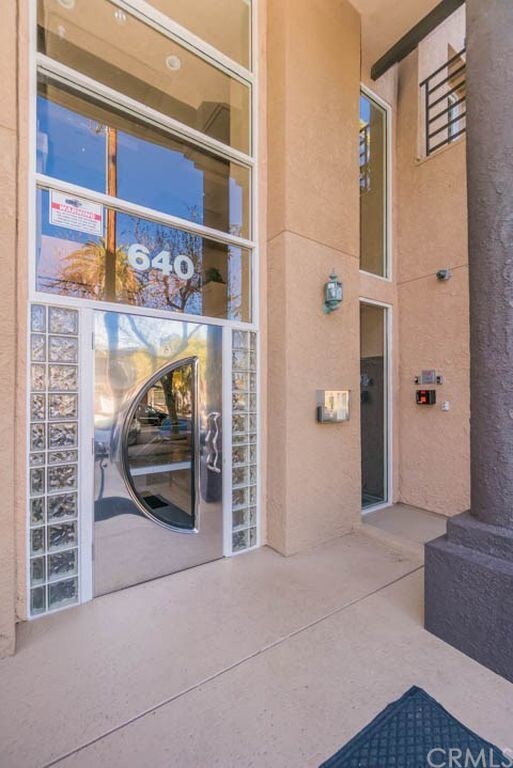 Foto del edificio - 640 W 4th St