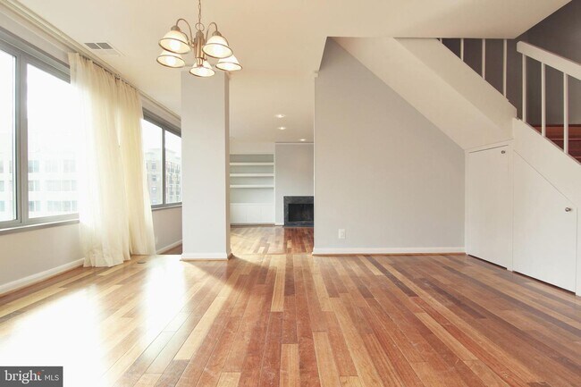 Foto del edificio - 2501 M St NW