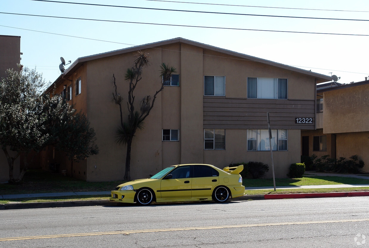 Building Photo - 12322 Inglewood Ave