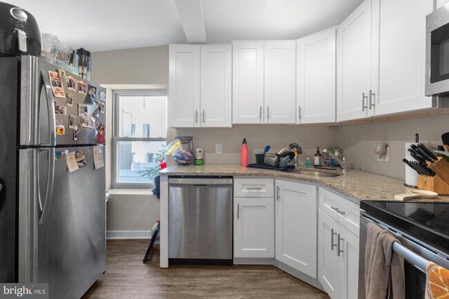 Foto del edificio - 162 Richmond St