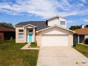 Building Photo - 2909 Lantana Dr