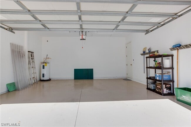 Building Photo - 14680 Glen Eden Dr