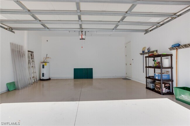 Foto del edificio - 14680 Glen Eden Dr