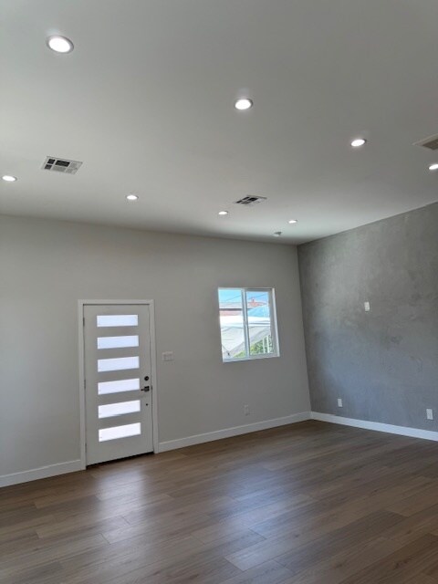 Foto del edificio - 7414 Cleon Ave