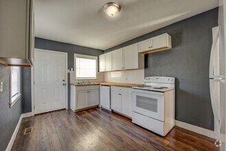 Building Photo - 408 N 35th St