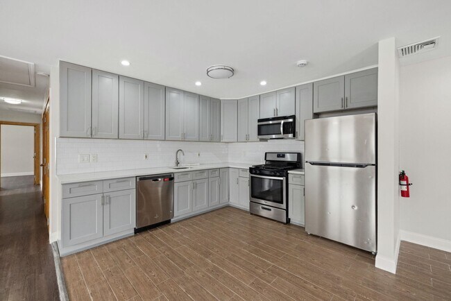 Foto del edificio - 227 Franklin Ave