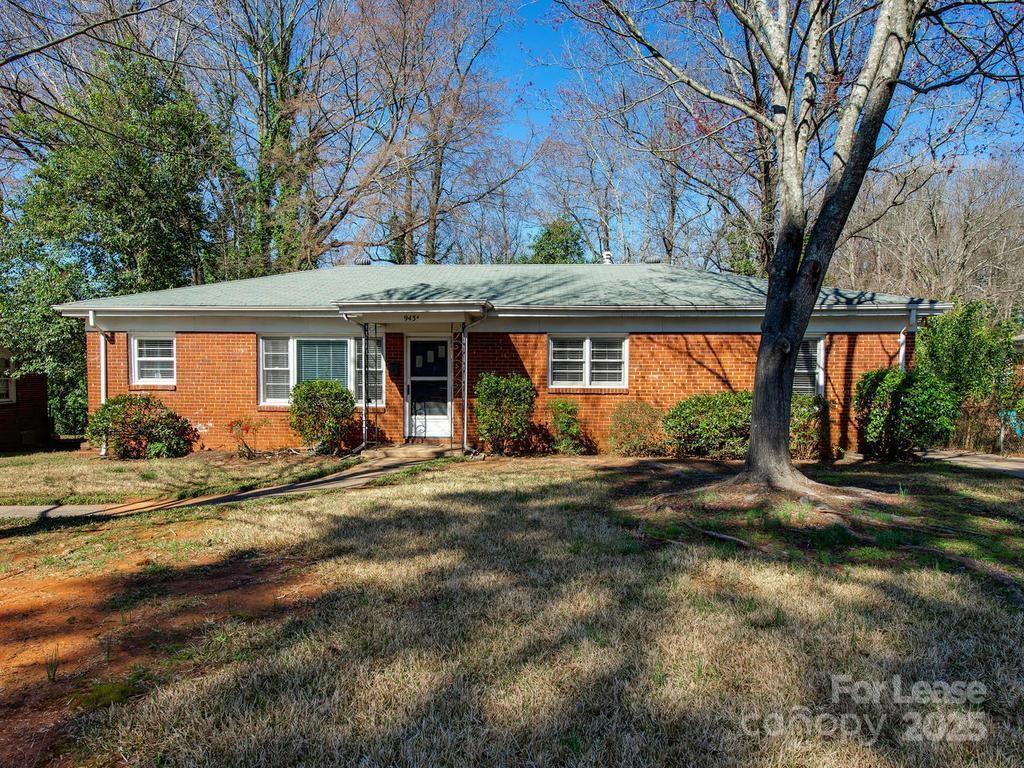 Primary Photo - 943 Norland Rd