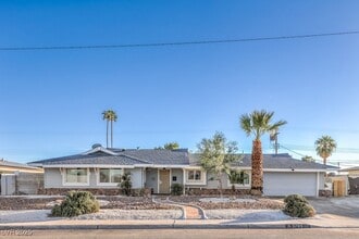 Building Photo - 3701 Pyramid Dr