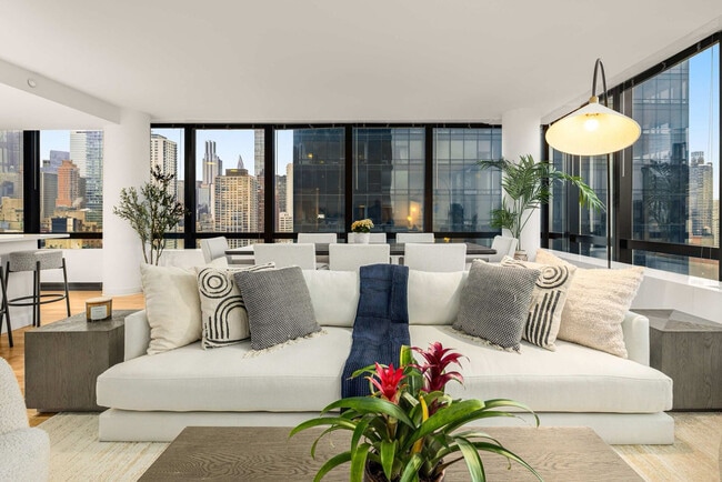 Building Photo - 1113 York Ave