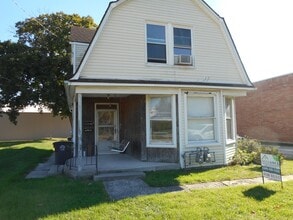 Building Photo - 2409 W Main St