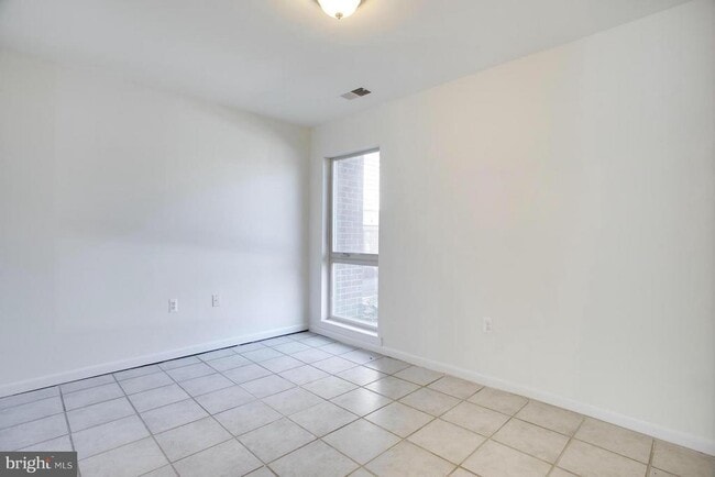 Building Photo - 8 Gentry Ct