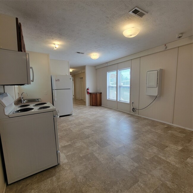 Foto del edificio - 2602 Castledale Dr