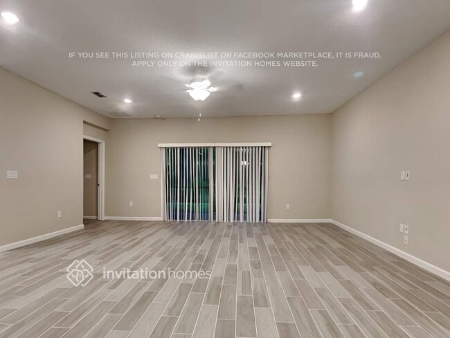 Foto del edificio - 9920 Lemon Grass Ln