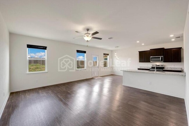 Building Photo - 707 Wonderland Trail