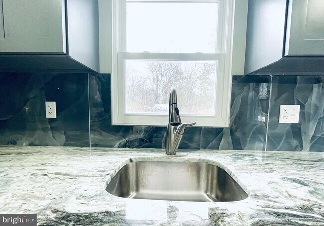 Foto del edificio - 199 Hardytown Rd