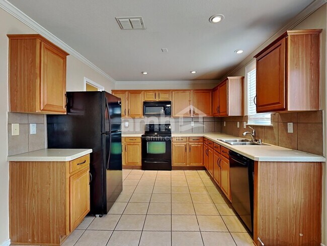 Foto del edificio - 13149 Cowper Dr