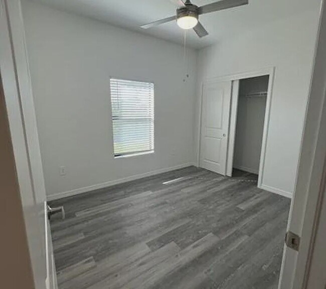 Foto del edificio - 1153 Oceanic Rd