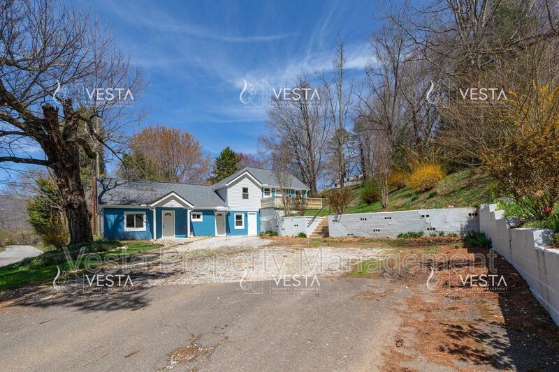 821 Oakdale Rd, Waynesville, NC 28786 House Rental in Waynesville, NC