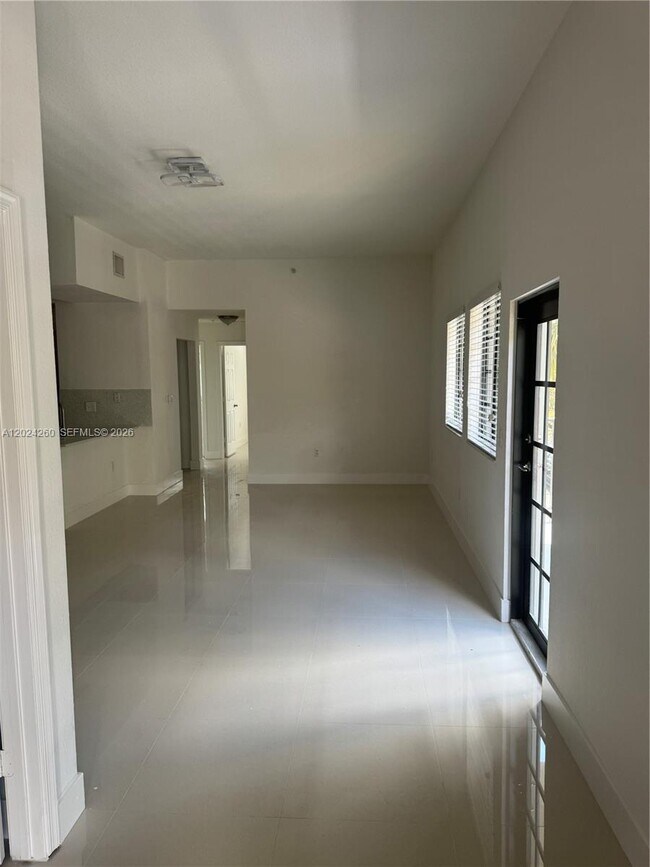 Foto del edificio - 2851 Riverside Dr