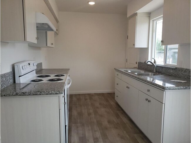 Foto del edificio - 3357 E Terrace Ave
