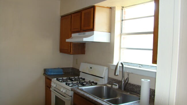 Building Photo - 6510 Park Manor Dr