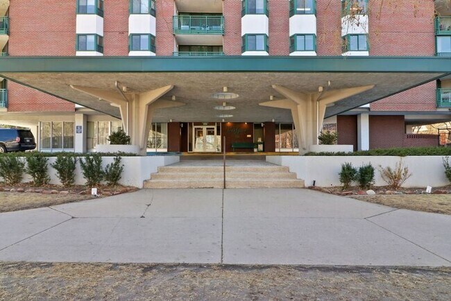 Foto del edificio - 550 E 12th Ave