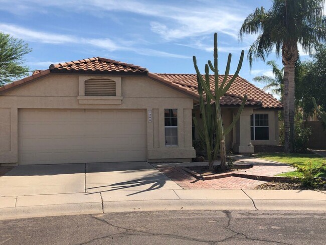 Building Photo - Chandler, 4 bed, 2 bath single story, pool...