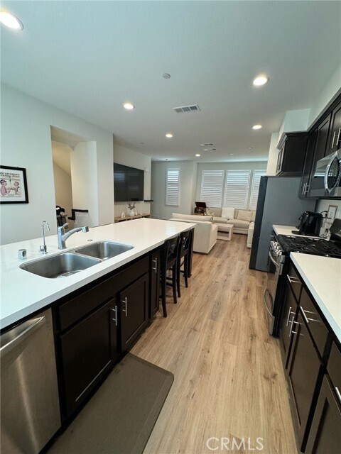 Foto del edificio - 103 E Knox Dr