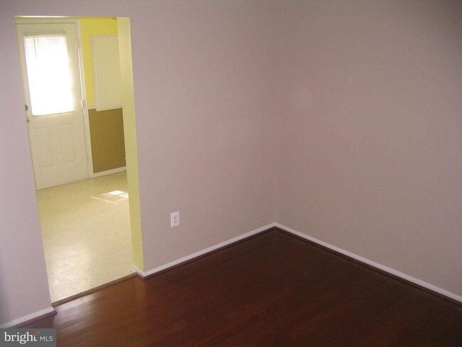 Foto del edificio - 8444 Georgian Ct